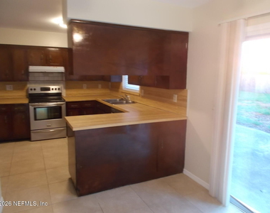 126 Vanderford Road N - Photo Thumbnail 11