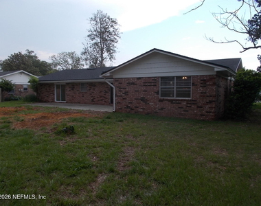 126 Vanderford Road N - Photo Thumbnail 3