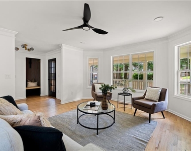 1232 Memorial Drive Se - Photo Thumbnail 6