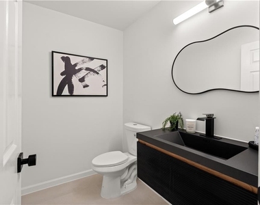 1232 Memorial Drive Se - Photo Thumbnail 20