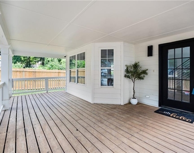 1232 Memorial Drive Se - Photo Thumbnail 1