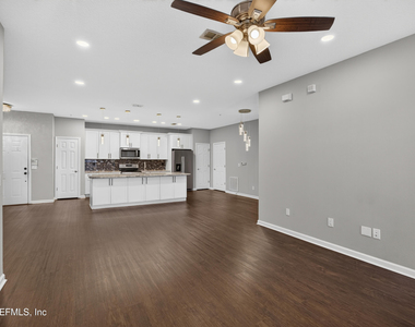 11251 Campfield Drive - Photo Thumbnail 14