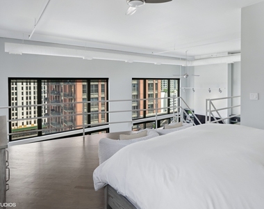 616 W Fulton Street - Photo Thumbnail 8