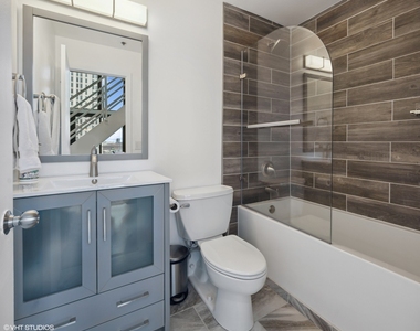 616 W Fulton Street - Photo Thumbnail 13