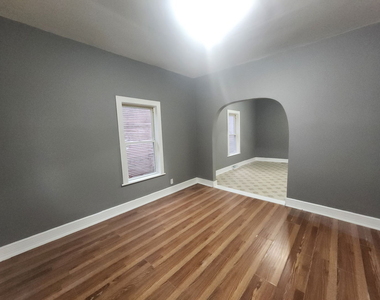 605 N Monroe Street - Photo Thumbnail 1