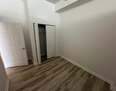 8 W Monroe Street - Photo Thumbnail 11