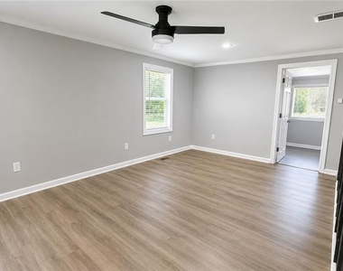 238 Trinity Church Road - Photo Thumbnail 6