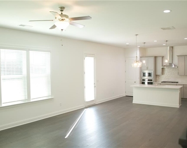 4381 Encore Blvd - Photo Thumbnail 3