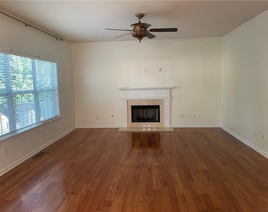 1023 Cassina Court - Photo Thumbnail 5