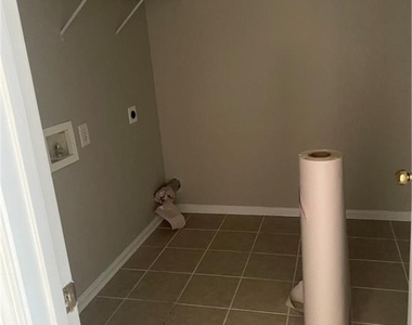 1023 Cassina Court - Photo Thumbnail 16