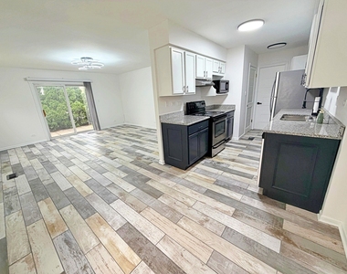 440 Lear Court - Photo Thumbnail 1