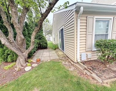 440 Lear Court - Photo Thumbnail 12