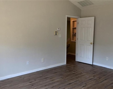 4620 Riley Run Court - Photo Thumbnail 8