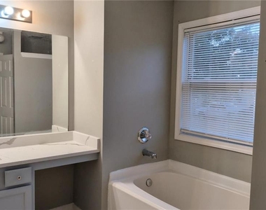 4620 Riley Run Court - Photo Thumbnail 7