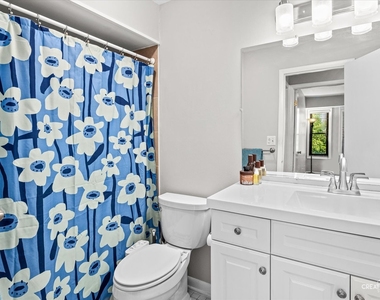 2220 Country Club Drive - Photo Thumbnail 10