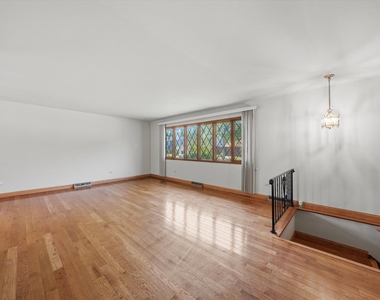 4050 Violet Lane - Photo Thumbnail 4
