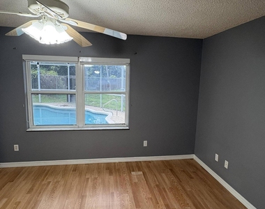 436 Mango Circle - Photo Thumbnail 14