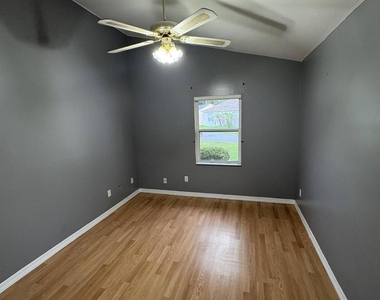 436 Mango Circle - Photo Thumbnail 3