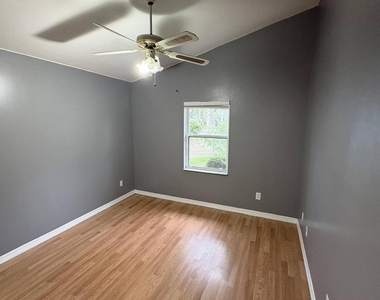 436 Mango Circle - Photo Thumbnail 5
