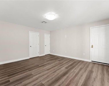 2050 Shaffer Road - Photo Thumbnail 15