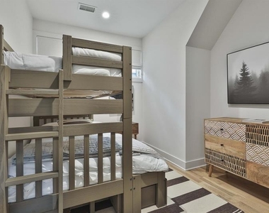 130 Arcadia Avenue - Photo Thumbnail 30