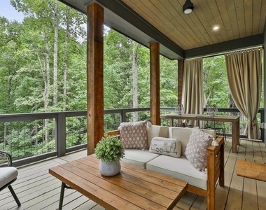 130 Arcadia Avenue - Photo Thumbnail 15