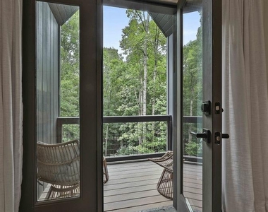 130 Arcadia Avenue - Photo Thumbnail 26