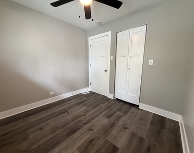 527 W 16th Place - Photo Thumbnail 11