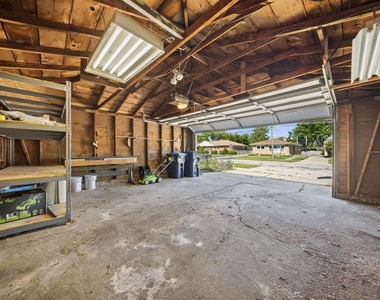 1798 Howard Avenue - Photo Thumbnail 11