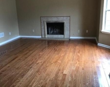 2989 Garland Drive - Photo Thumbnail 7