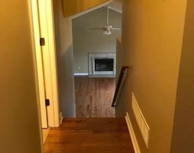 2989 Garland Drive - Photo Thumbnail 14