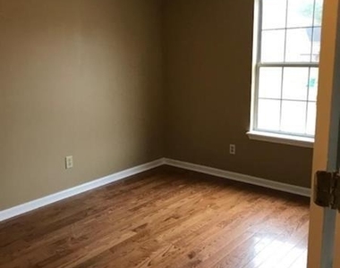 2989 Garland Drive - Photo Thumbnail 13