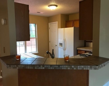 2989 Garland Drive - Photo Thumbnail 4