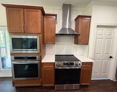 768 Laurel West Lane - Photo Thumbnail 7