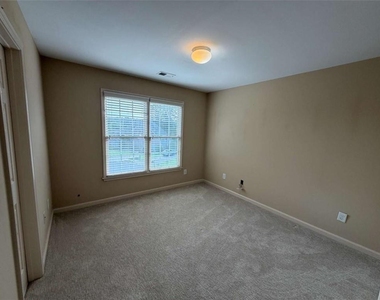 768 Laurel West Lane - Photo Thumbnail 19