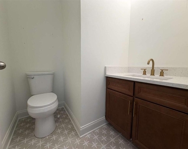 768 Laurel West Lane - Photo Thumbnail 18