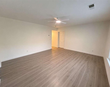 768 Laurel West Lane - Photo Thumbnail 30
