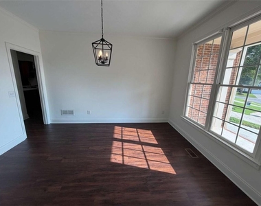 768 Laurel West Lane - Photo Thumbnail 9