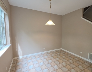 369 Evergreen Circle - Photo Thumbnail 10