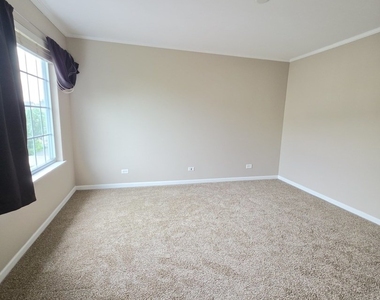 369 Evergreen Circle - Photo Thumbnail 8