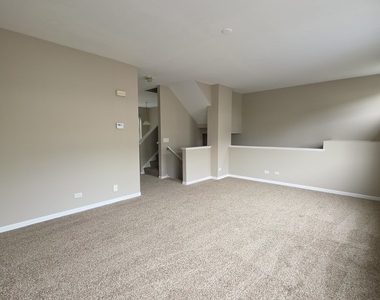 369 Evergreen Circle - Photo Thumbnail 12