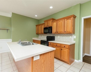 300 Mckendree Court - Photo Thumbnail 11