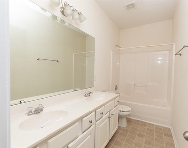 300 Mckendree Court - Photo Thumbnail 24