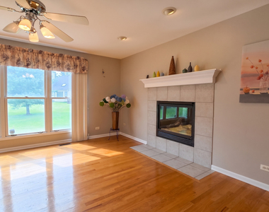 1925 Danube Way - Photo Thumbnail 7