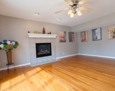 1925 Danube Way - Photo Thumbnail 8