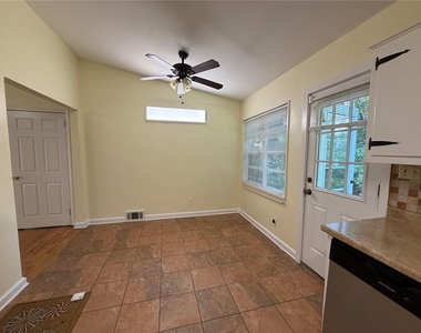 2720 Hollywood Drive - Photo Thumbnail 6