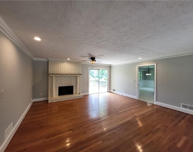 4548 Shallowford Road - Photo Thumbnail 2