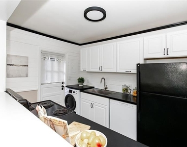 425 Lindbergh Drive Ne - Photo Thumbnail 10