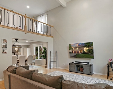 196 Rosedale Court - Photo Thumbnail 2