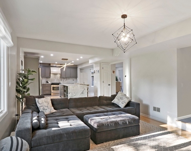 196 Rosedale Court - Photo Thumbnail 11